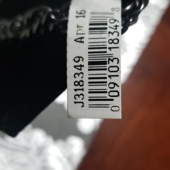 Joan Rivers Flower Statement Necklace/Jewelry NWT Over $80 Value! - Picture 2 of 5